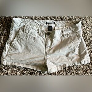 Express Women's khaki Shorts size 2